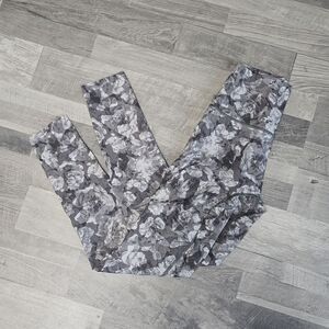 Aerie • Offline Seamless Floral High Wiasted Leggings, Size Small